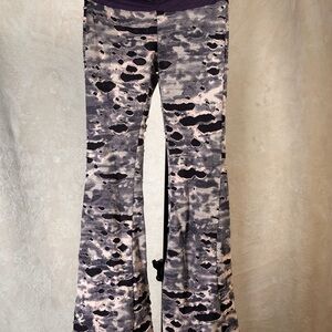 Gray Camouflage Flared Leggings